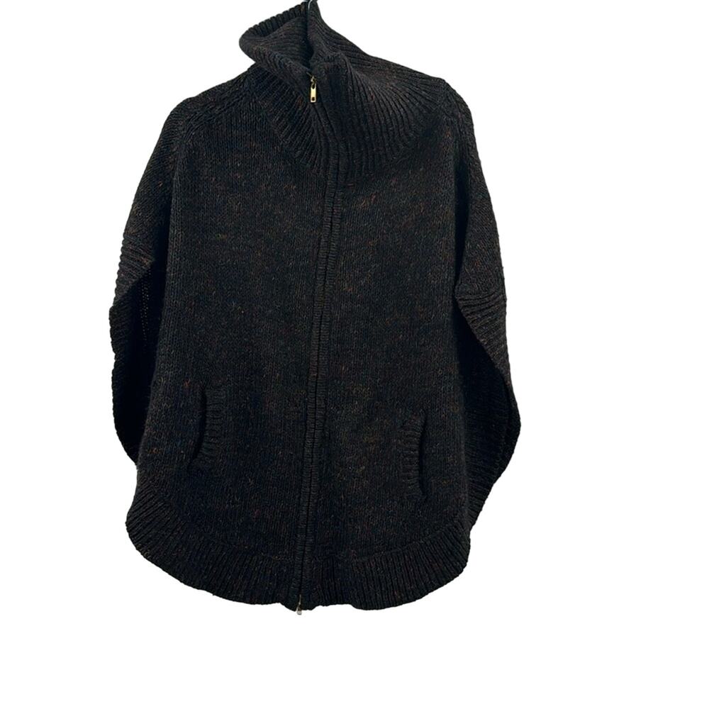 525 America wool knit cape
